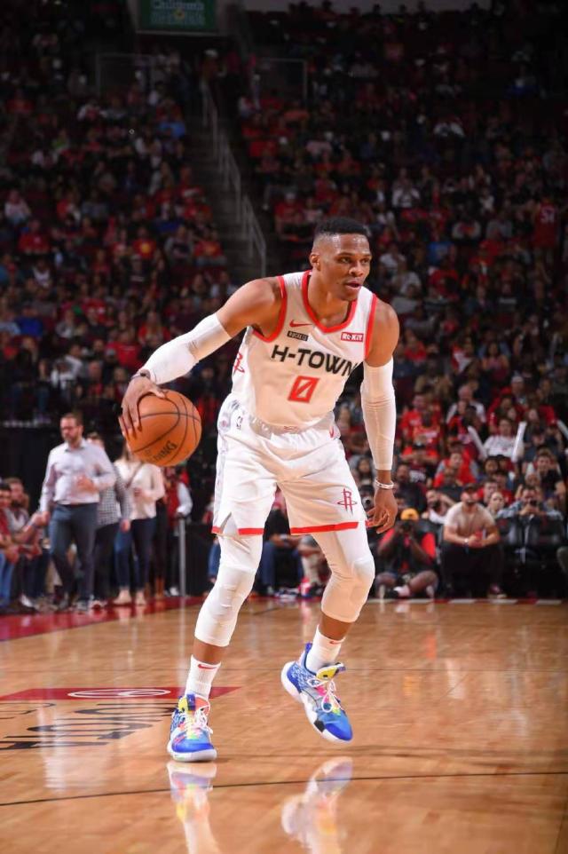 爱游戏网页版登录入口-火箭登顶西部积分榜，实力强劲无人能挡的简单介绍