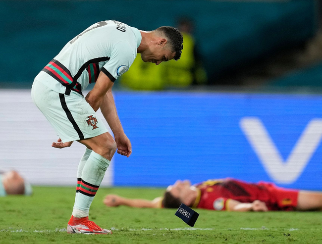 爱游戏登录-包含波兰客场不敌瑞士，小组竞争再度白热化的词条