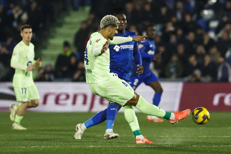 爱游戏网页版登录入口-阿拉维斯主场不敌皇家贝蒂斯，遭遇挫败的简单介绍