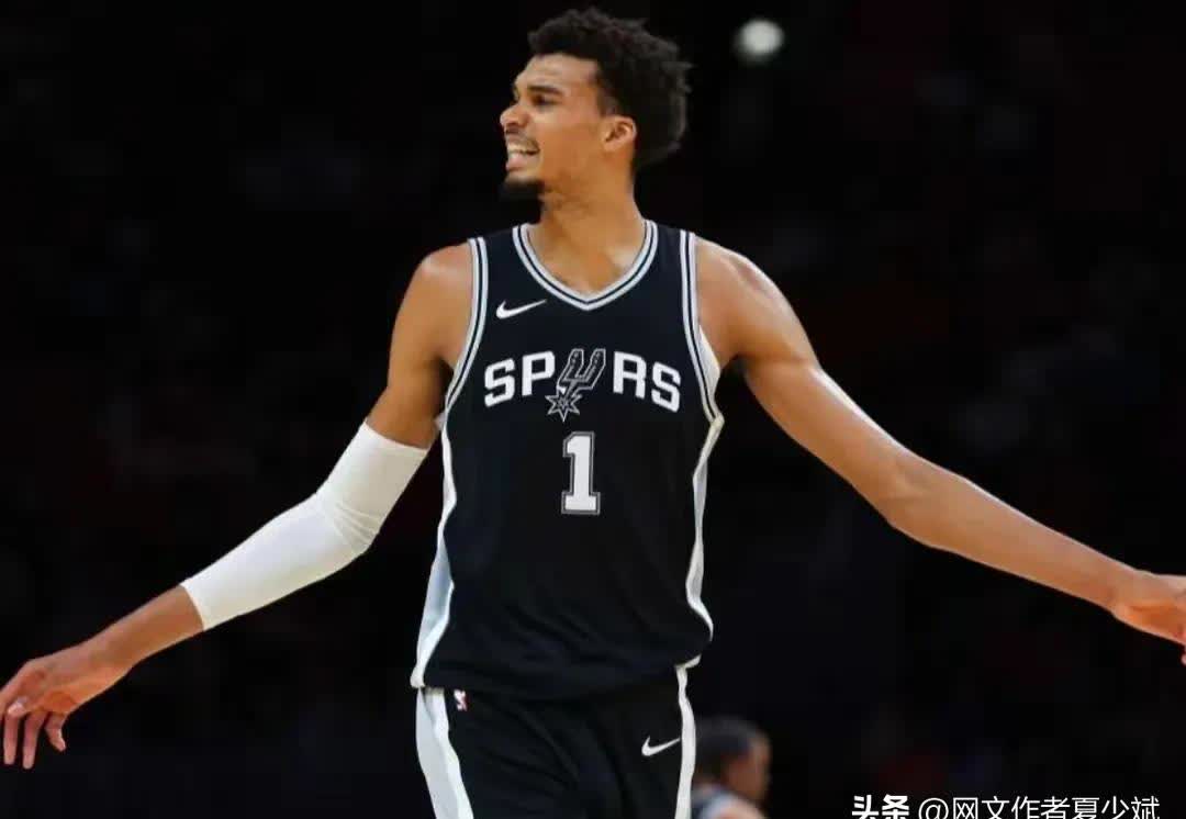 爱游戏官网-包含马刺队员外线表现出色，稳扎稳打的词条