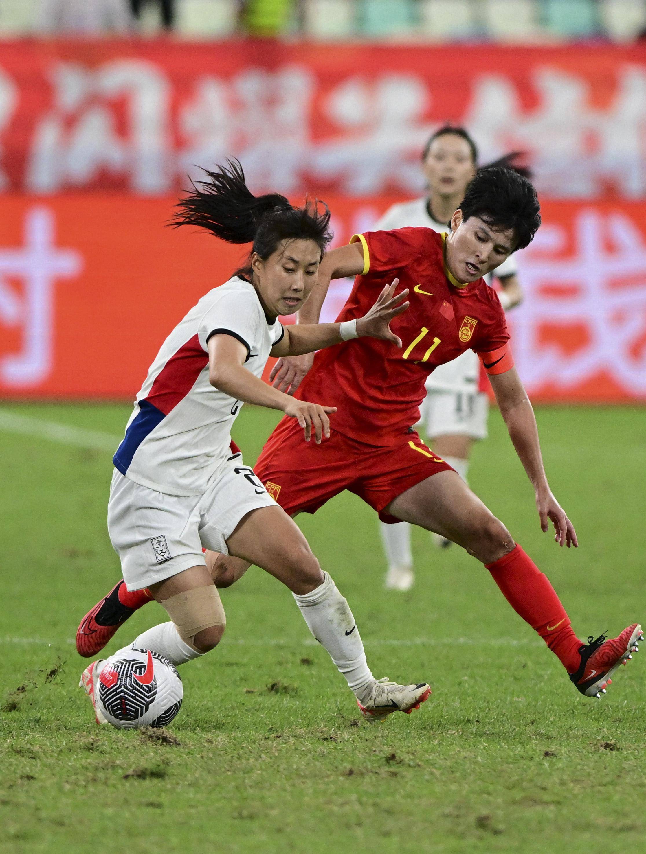 赛场新闻:中国女足队再夺胜利的简单介绍 赛场新闻:中国女足队再夺胜利的简单介绍