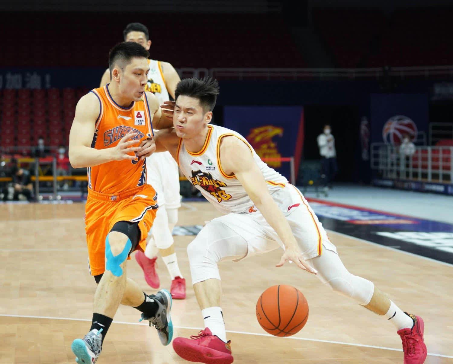 爱游戏-深圳队爆发神级表现，中超被彻底压制，三杀