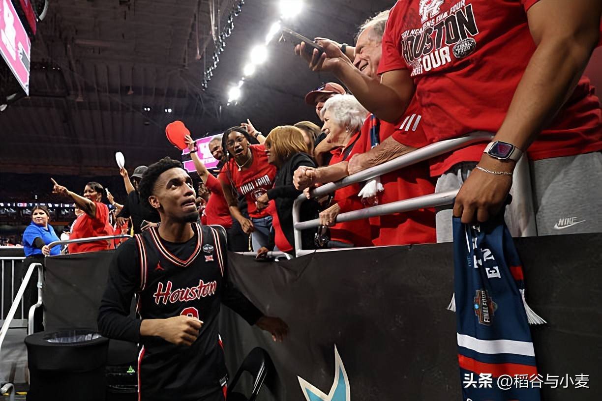 火箭喜迎胜利!休斯顿队员积极表现的简单介绍 火箭喜迎胜利!休斯顿队员积极表现的简单介绍