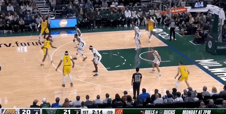 爱游戏体育官网-小牛球队大胜湖人，攻防表现令人惊艳