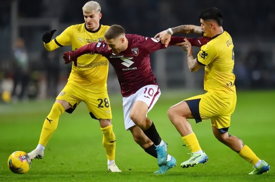 那不勒斯客场告捷,反超对手占据前三的简单介绍 那不勒斯客场告捷,反超对手占据前三的简单介绍