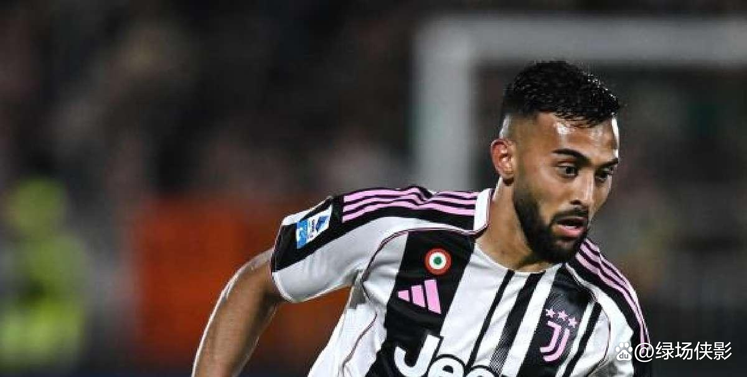 爱游戏体育直播-那不勒斯前锋强势表现，转会传闻不断的简单介绍