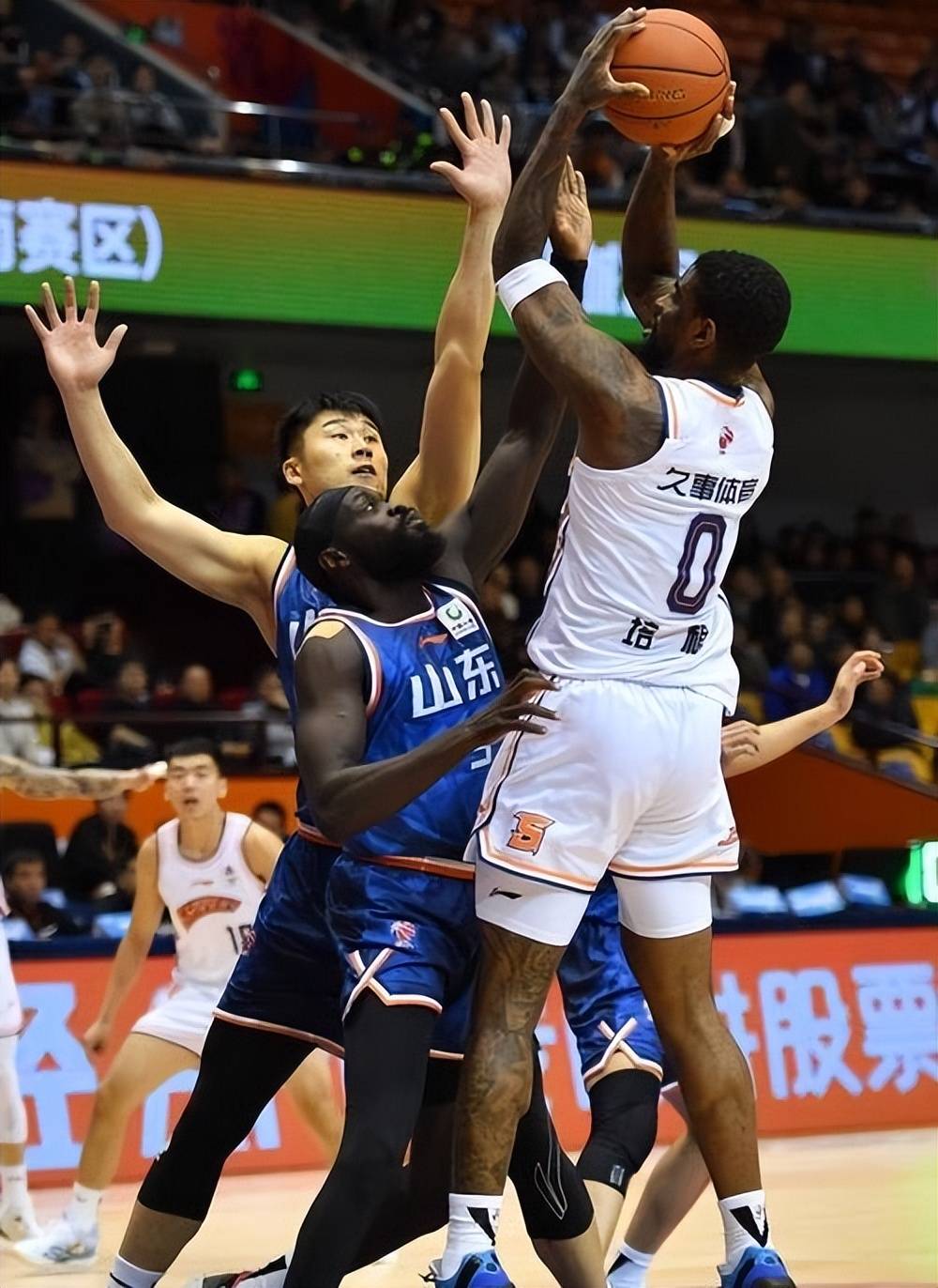 爱游戏官网-包含山东队全队士气高涨，谨防出现失误的词条