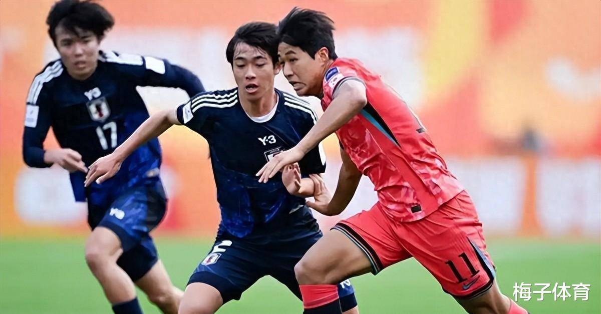 亚洲杯赛场上精彩绝伦，球迷热情高涨的简单介绍