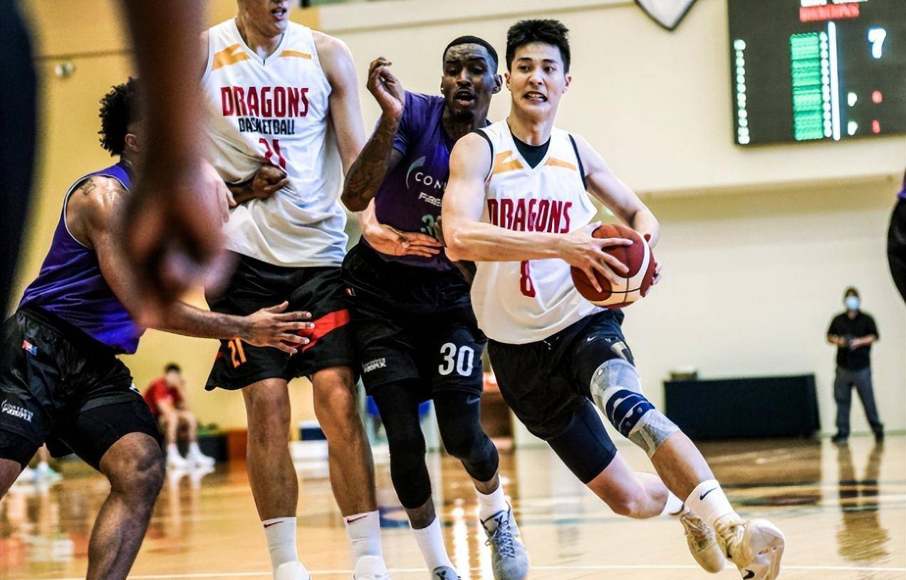 包含布莱克本大胜对手，势不可挡进入升班区的词条