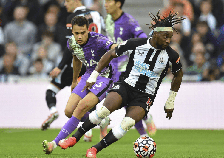 爱游戏登录入口-拉齐奥防守失常，遭遇四轮不胜衰落至积分榜中游的简单介绍