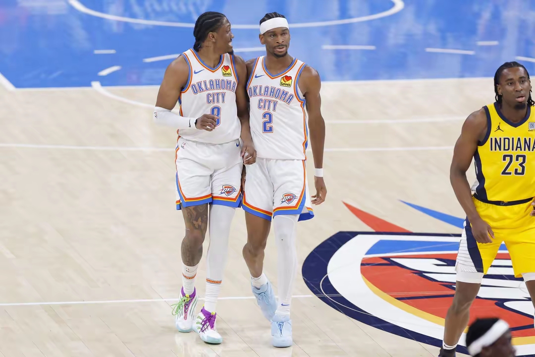 雷霆主帅力挺球员表现,力争季后赛席位 雷霆主帅力挺球员表现,力争季后赛席位