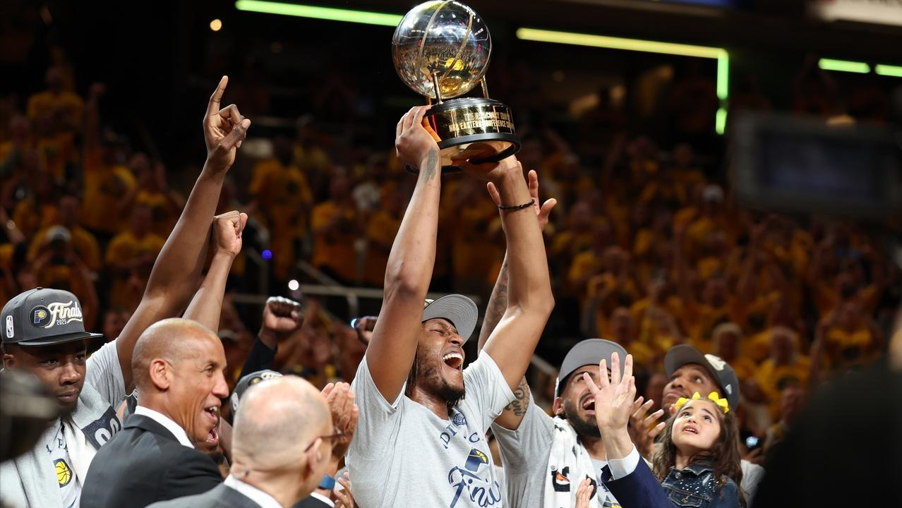 步行者队实力碾压魔术队赢得掌声