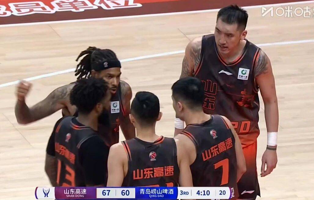 外援球员因伤缺席比赛，替补表现抢眼的简单介绍