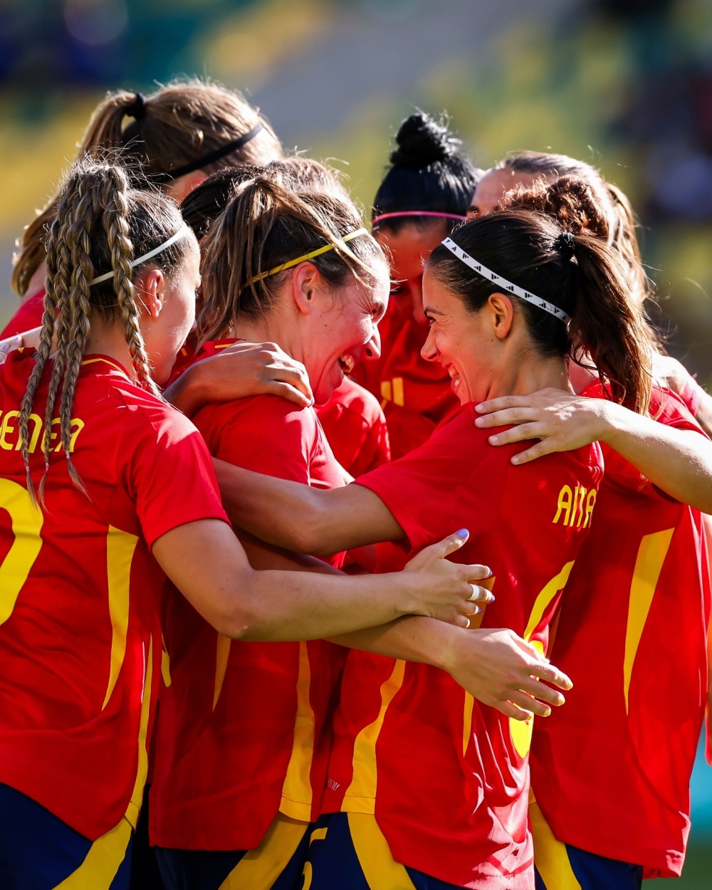 巴西女足队员获得最佳射手奖 巴西女足队员获得最佳射手奖