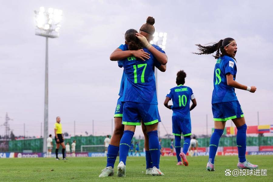 智利女足球员在南美杯中表现出色 智利女足球员在南美杯中表现出色