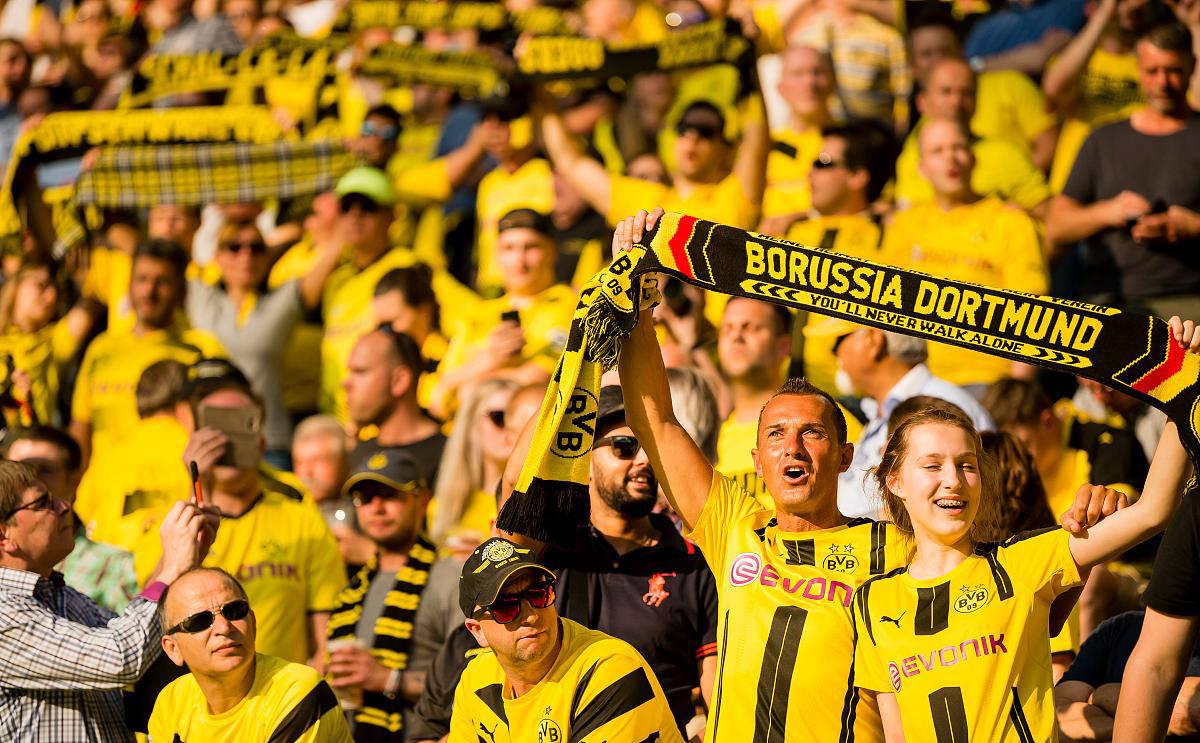 包含多特蒙德主场实现大逆转，积分追赶强劲对手的词条