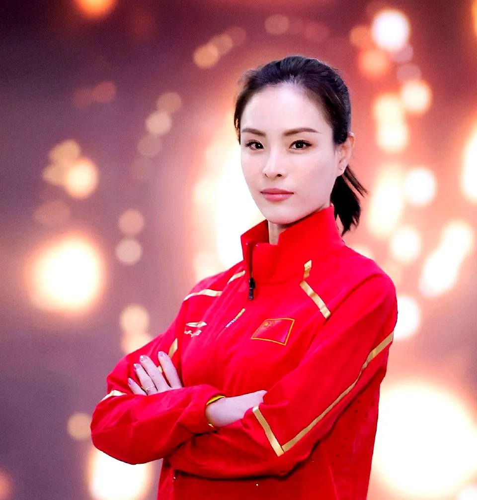 关于强队崭露头角,一路领先稳坐金牌宝座的信息 关于强队崭露头角,一路领先稳坐金牌宝座的信息