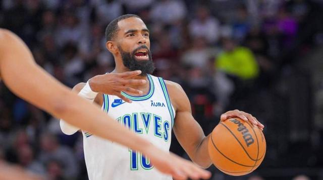 关于传授经验!老将指导年轻球员成长的信息 关于传授经验!老将指导年轻球员成长的信息